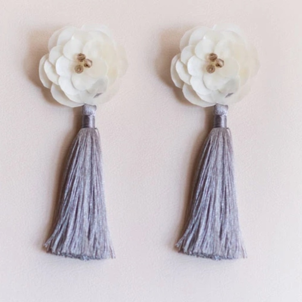 Lula Mena Grey Earrings